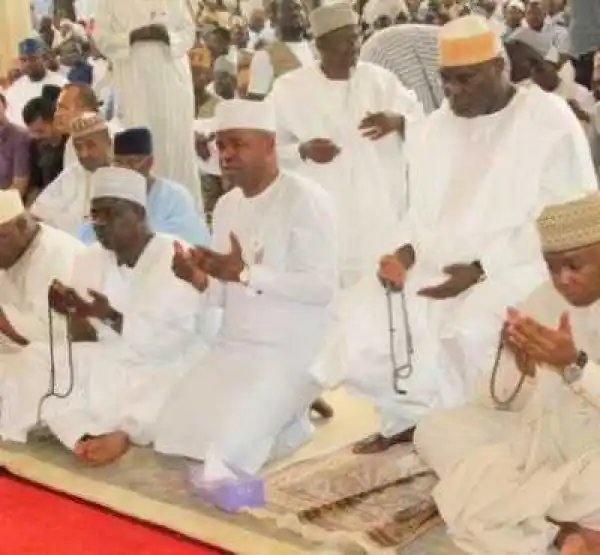 Photos: Atiku & Saraki at World Aids Day Special Prayer, receives Dogara, others